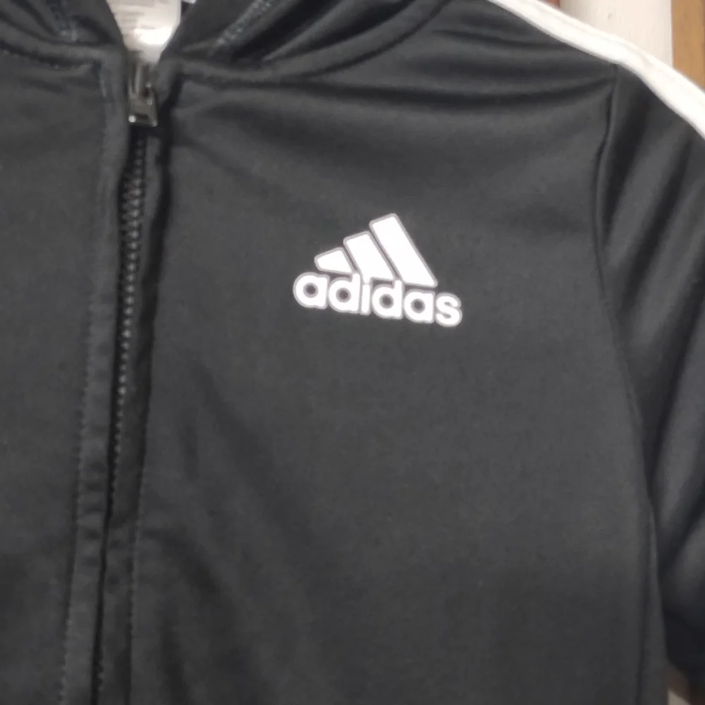 Adidas jacket for boys size 4